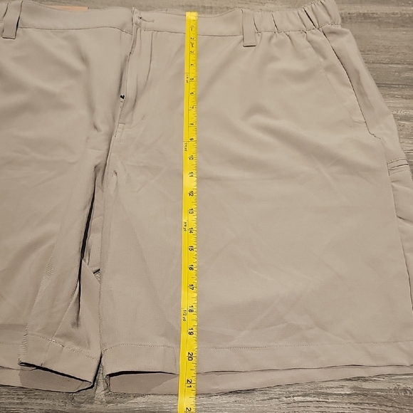 Eddie Bauer Men's Khaki Flat Front Shorts - Picture 7 of 11
